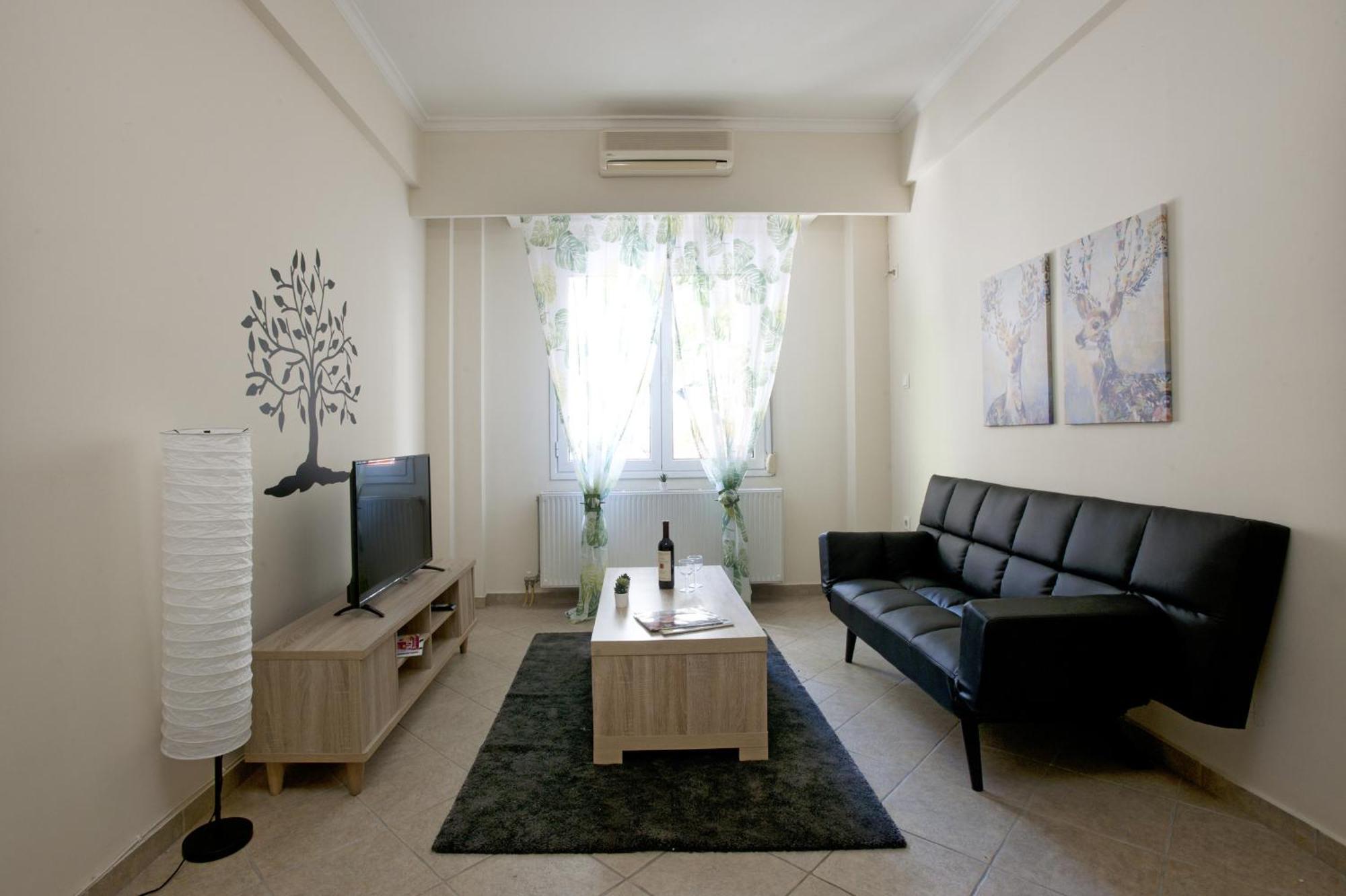 Comfortable Apartment At The Foot Of The Odeon Of Herodes Atticus Athens Ngoại thất bức ảnh