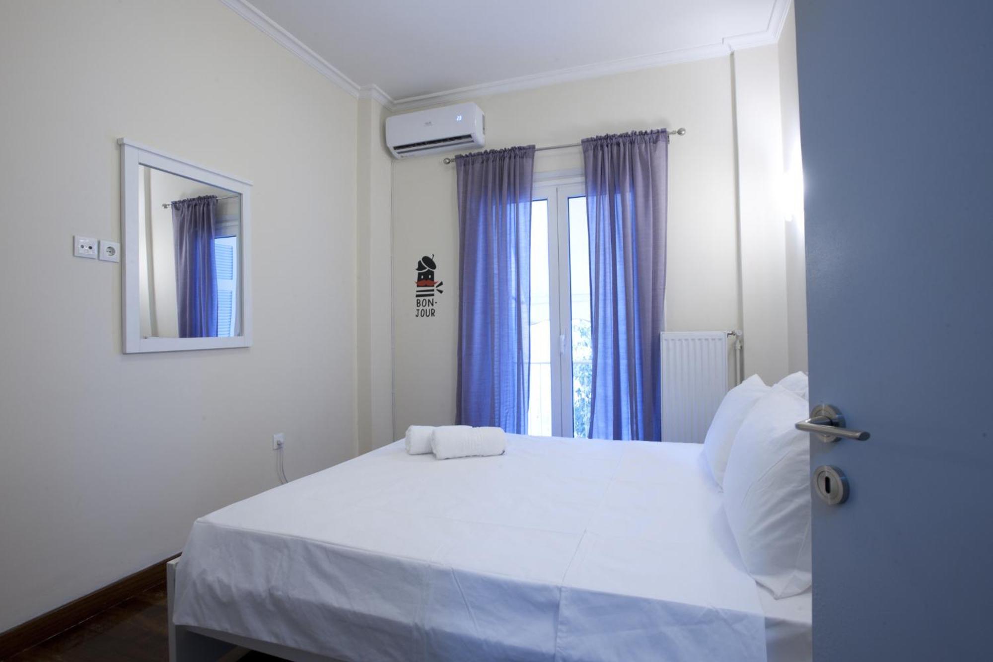 Comfortable Apartment At The Foot Of The Odeon Of Herodes Atticus Athens Ngoại thất bức ảnh